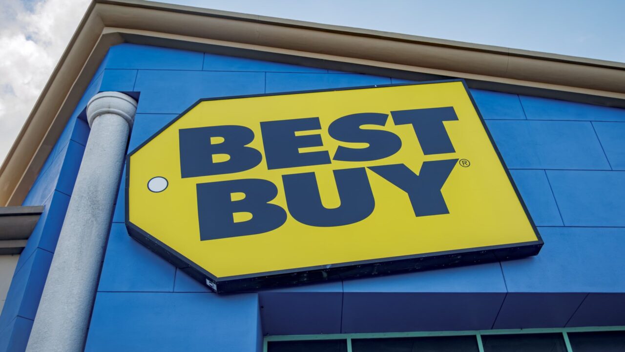 Best Buy Navigates Shifting Consumer Trends with Mixed Holiday Results and Future-Focused Growth Initiatives]