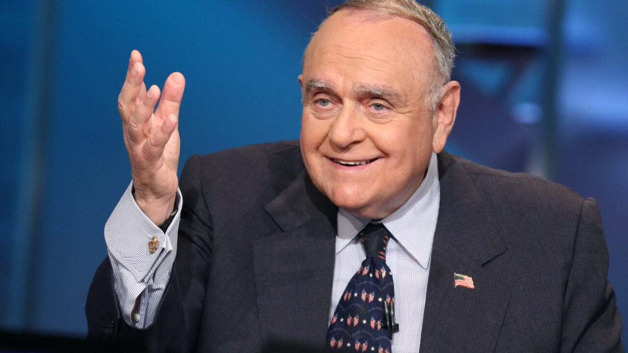 Billionaire Family Offices Pivot: Inside the Q4 Equity Bets of the Ultra-Wealthy.]