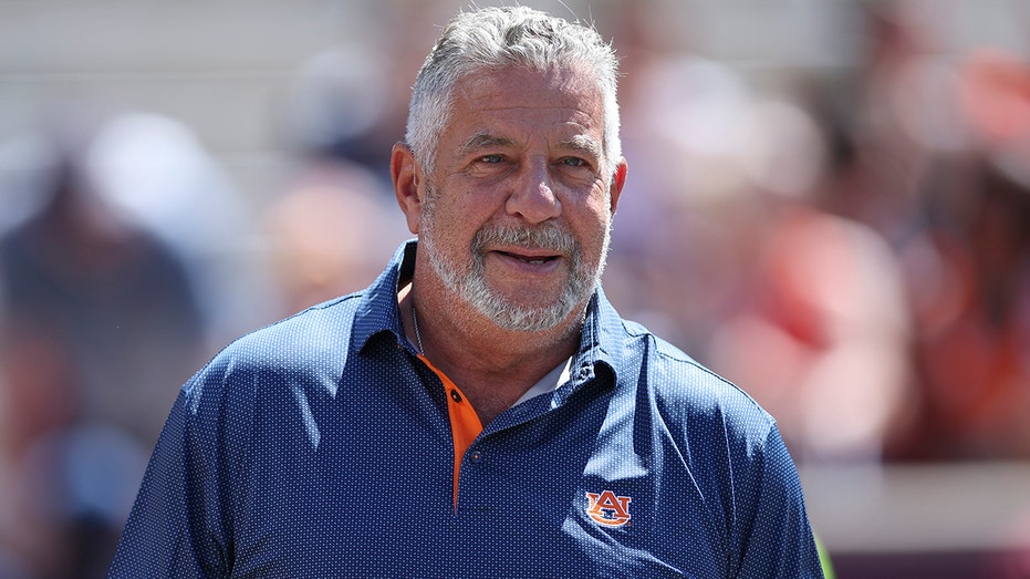 Bruce Pearl Questions Miami (Ohio)’s NCAA Tournament At-Large Bid Amidst Undefeated Season
