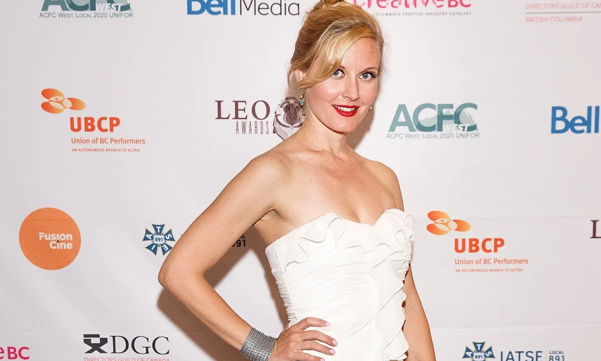 Carrie-Anne Fleming, Versatile Actress in "Supernatural" and "iZombie," Dies at 51