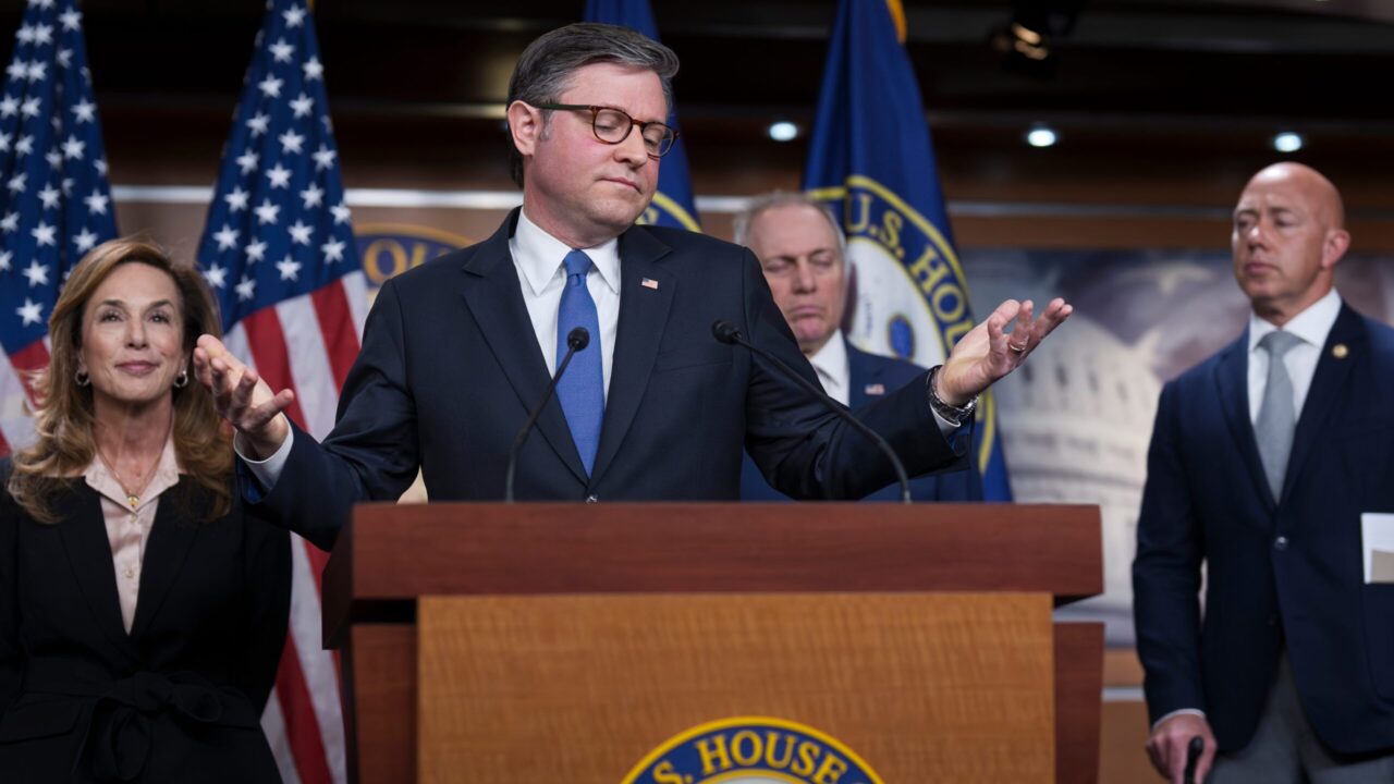 House votes 219-212 to halt Trump’s attacks on Iran. “Donald Trump is not a king,” says top Dem on Foreign Affairs Committee | Fortune