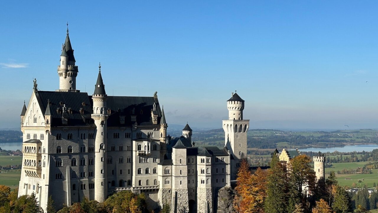 Maximizing Premium Travel: Why the Delta SkyMiles Reserve American Express Card Remains a Powerhouse for Frequent Flyers.