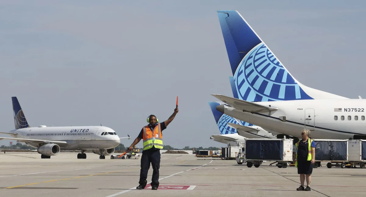 United ditches more economy seats to make room for bigger premium cabins with new layouts]