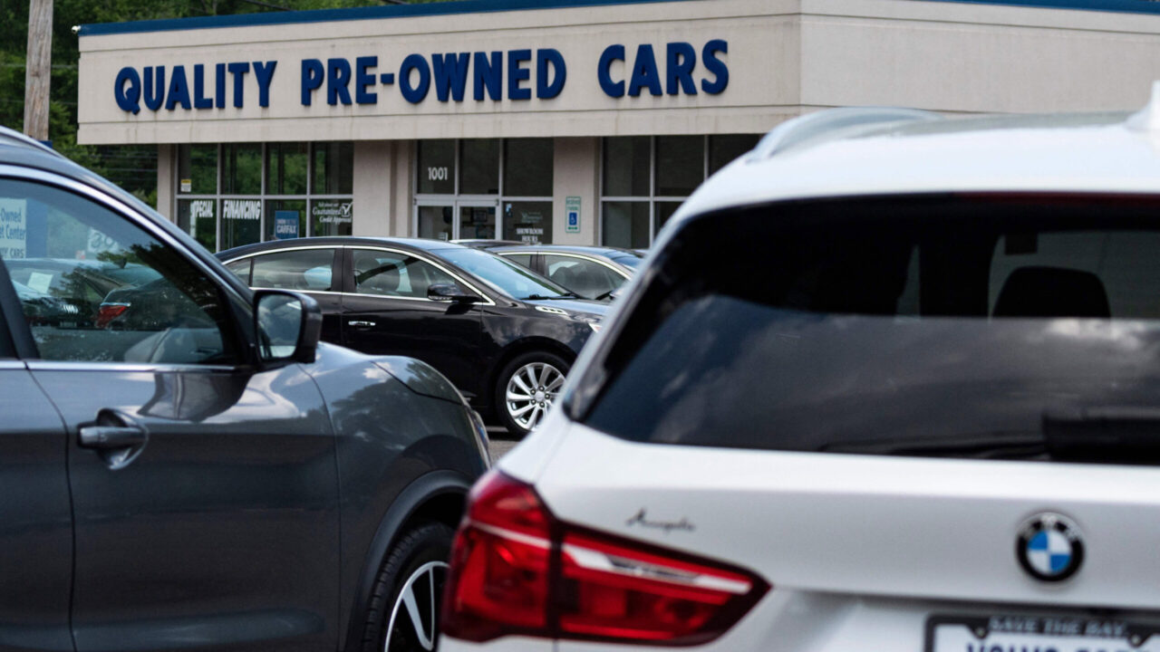 Used Vehicle Prices Surge as Dealers Prep for Spring Sales and Tax Refund Season]