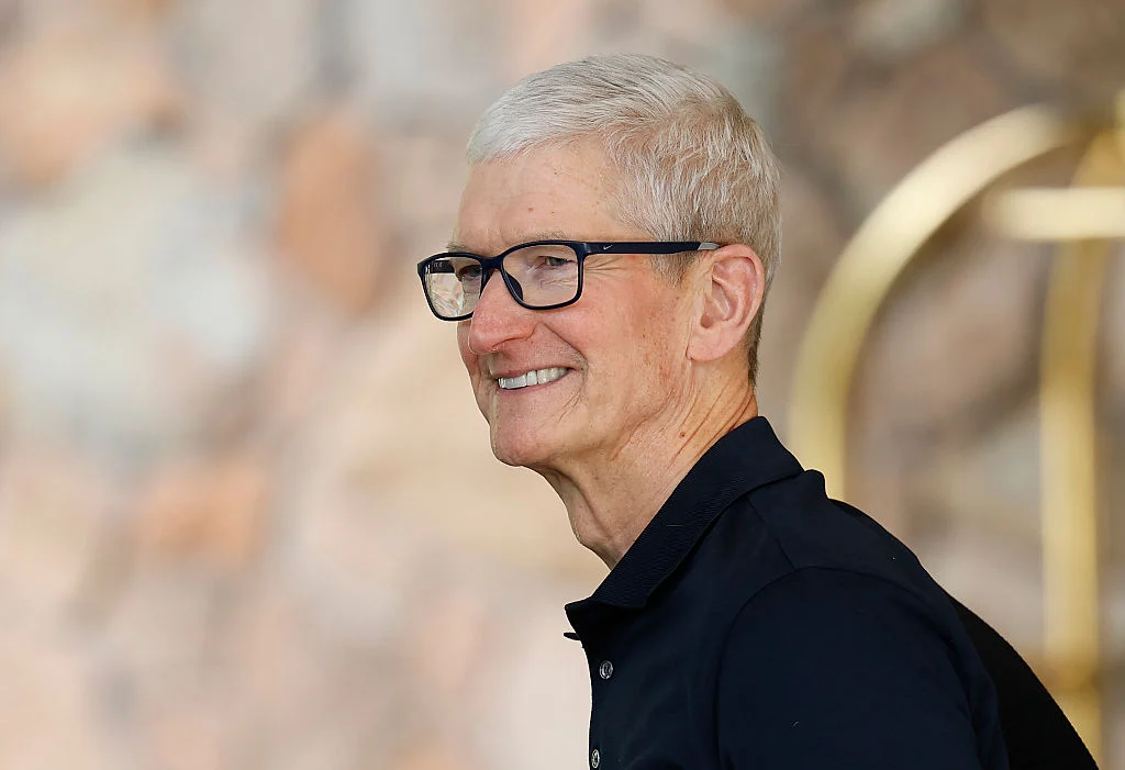 Apple Plans to Sell its First Smart Glasses in 2027, Potentially Unveiling This Year.