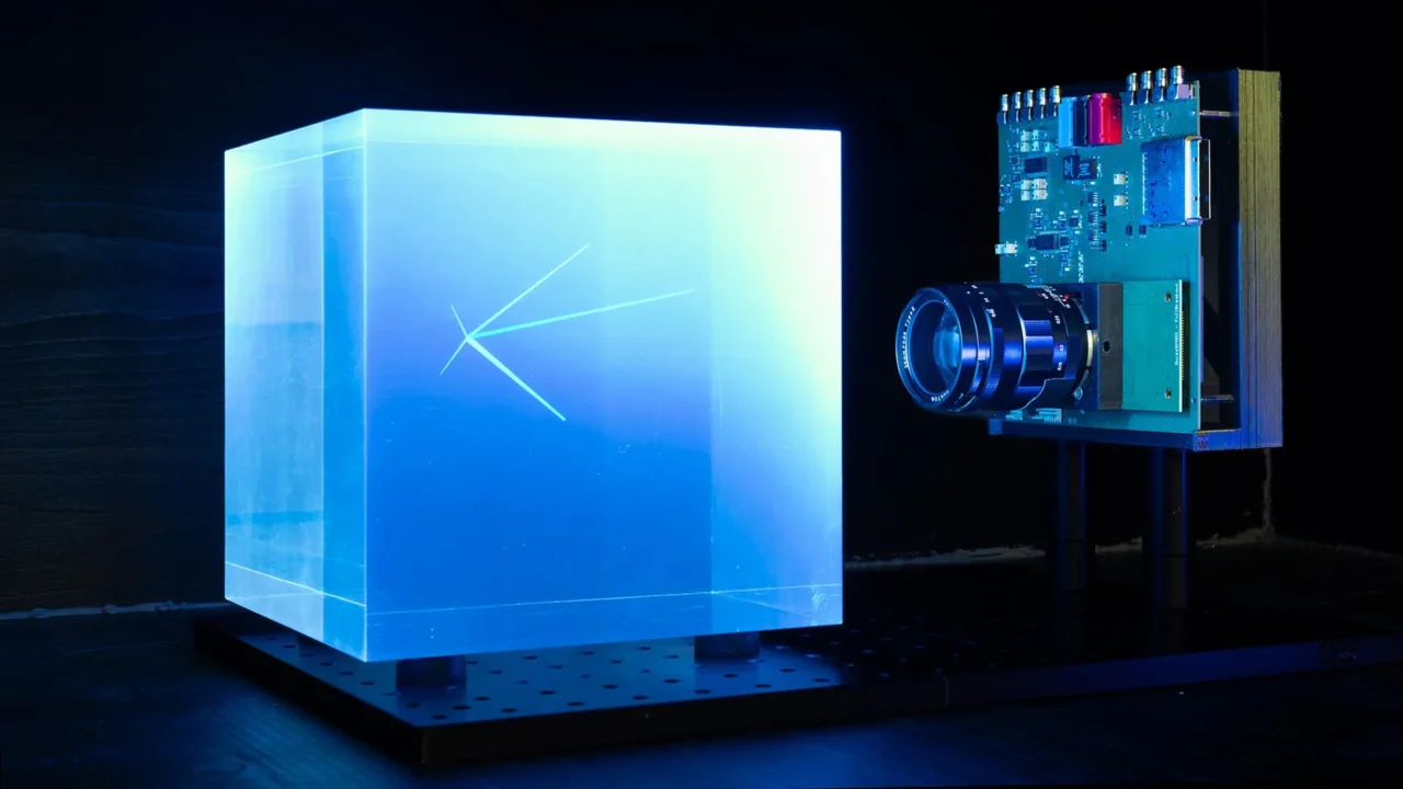 Revolutionary Light Field Camera Technology Promises Unprecedented 3D Particle Tracking in Unsegmented Scintillators
