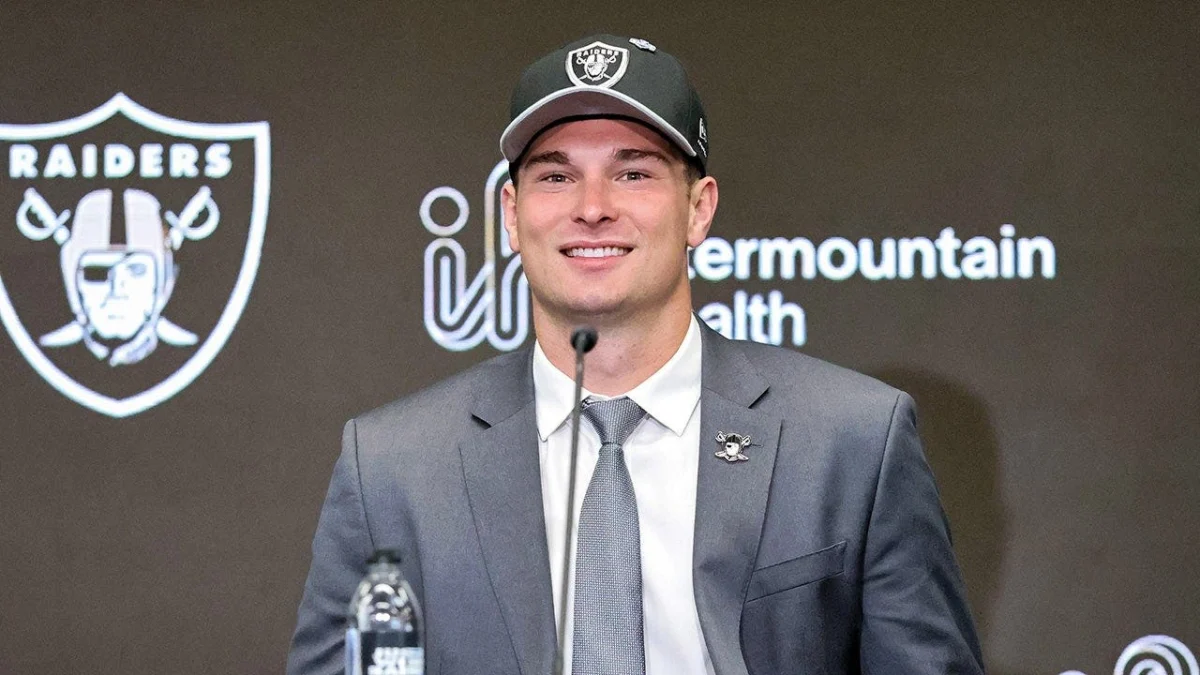 Fernando Mendoza Continues to Charm and Challenge as Raiders Quarterback