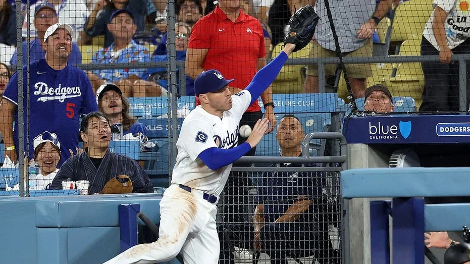 Freddie Freeman Suffers Terrifying Fall Into Dugout During Dodgers’ Victory Over Royals
