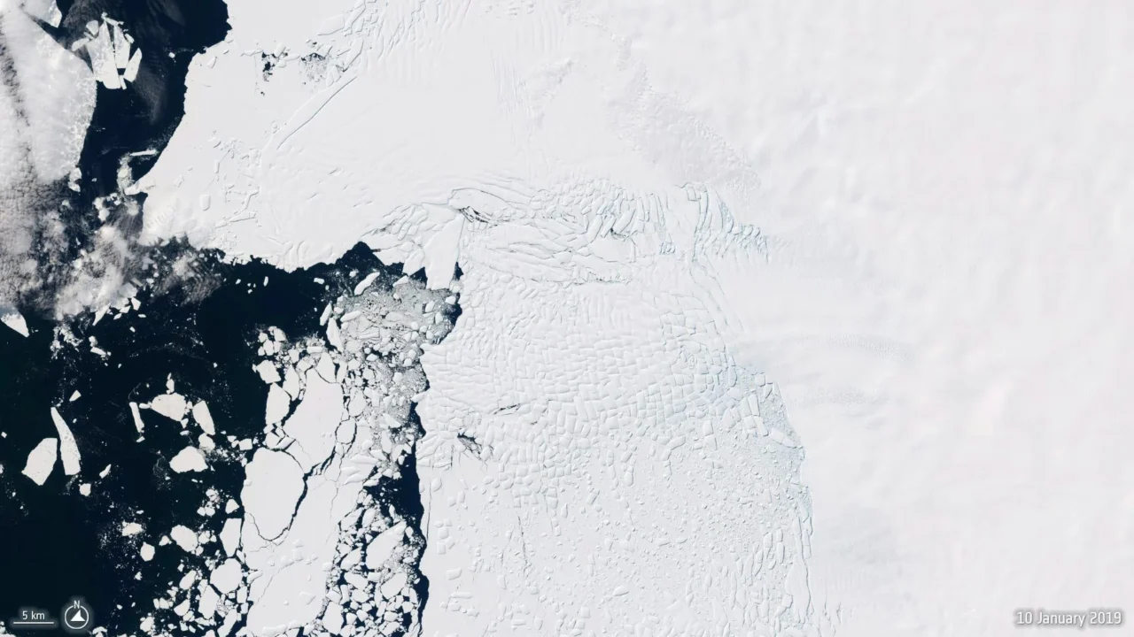 Hundreds of hidden earthquakes found at Antarctica’s Doomsday Glacier