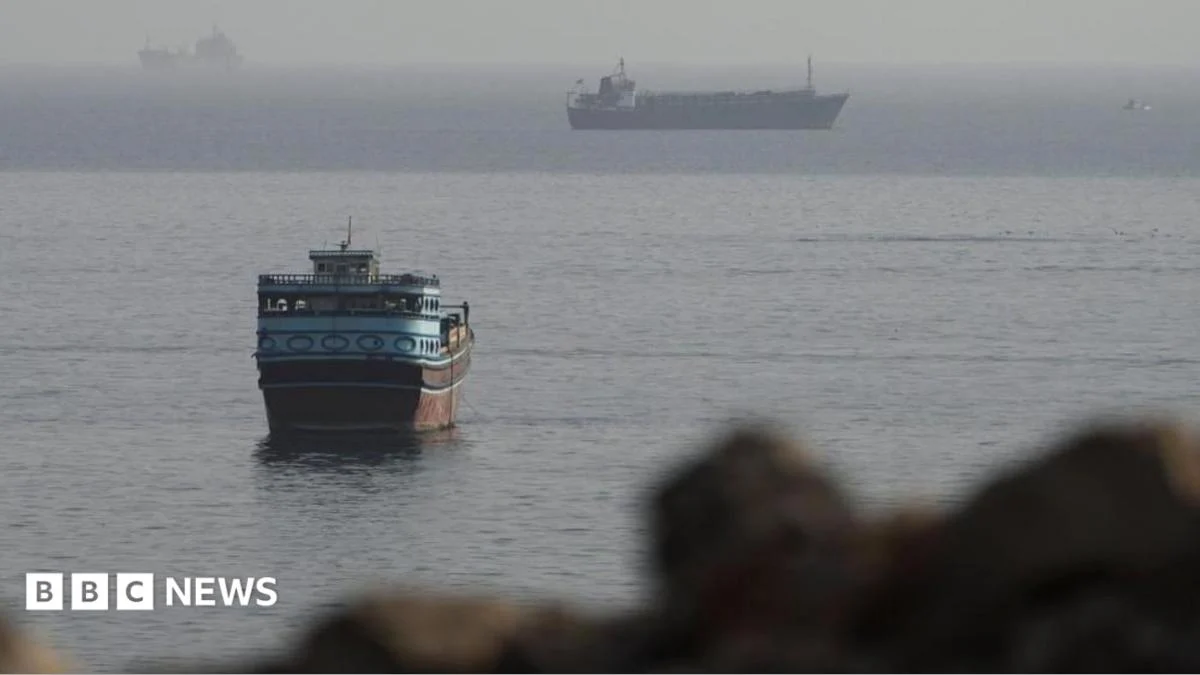 Iran-Oman Talks for Strait of Hormuz Passage Ignite US-Iran Diplomatic Whirlwind