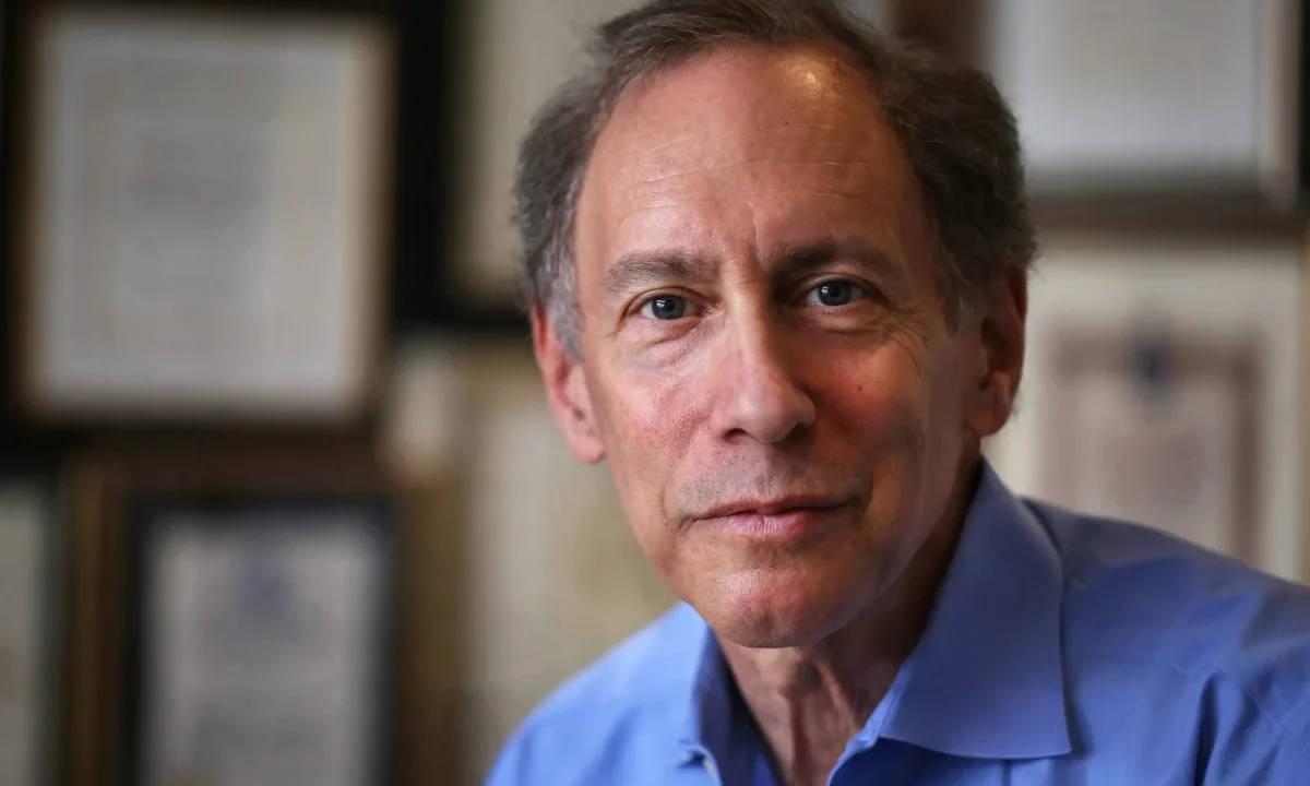 Moderna Co-founder Robert Langer Reclaims Billionaire Status Following Groundbreaking Cancer Vaccine Trial Success