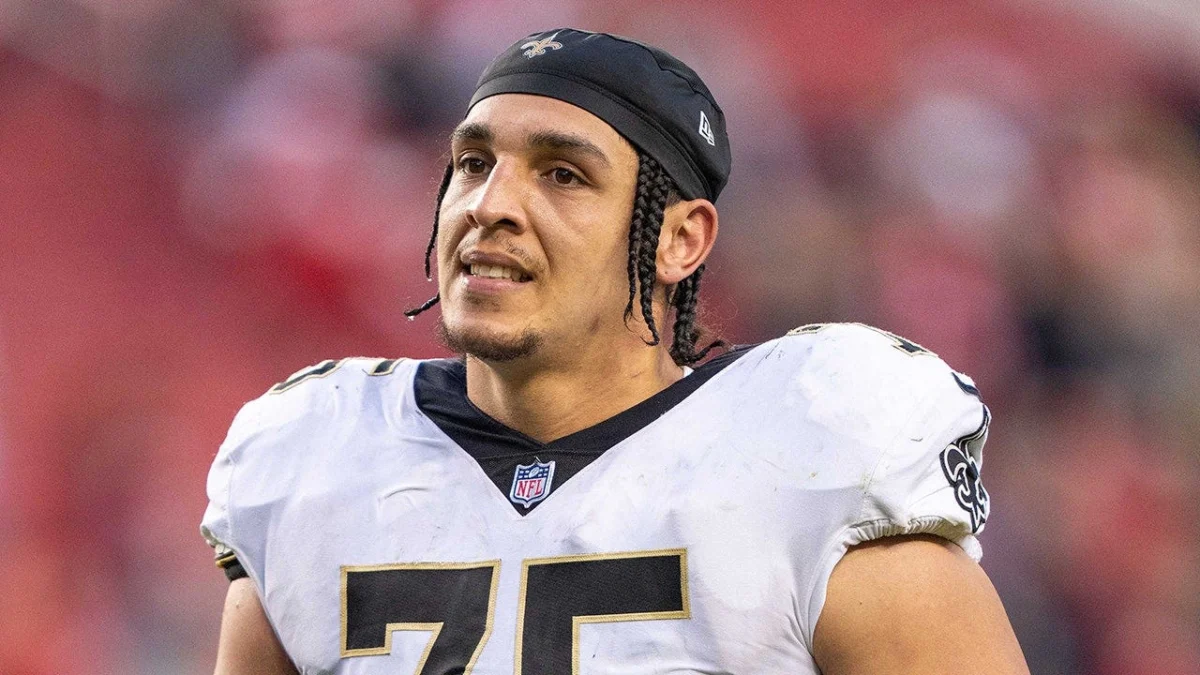 Pro Bowl Offensive Lineman Andrus Peat Announces Retirement After Illustrious 11-Season NFL Career