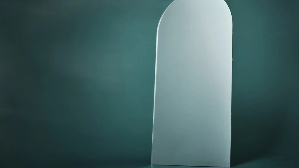 The Mirror of Compliance: Why AI in Medicine is the Ultimate Test of Physician Autonomy