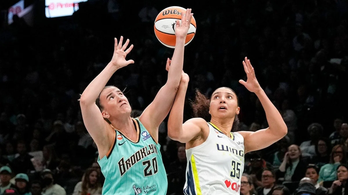 The WNBA Finally Has Stars. Why Is It Fighting Them?