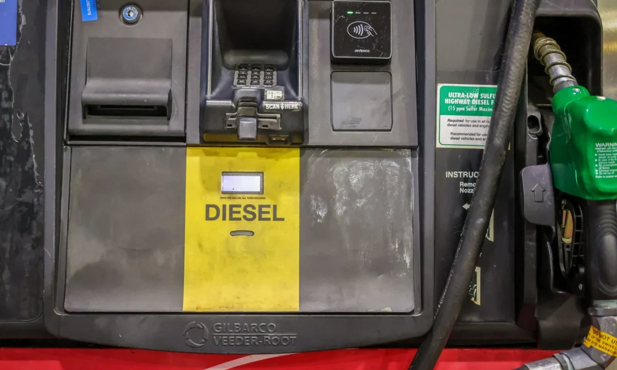$9.999 and maxed out: California diesel prices overwhelm pump displays as global supply crunch worsens | Fortune