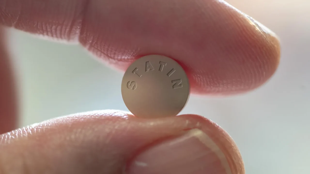Early statin use linked to 15% lower dementia risk