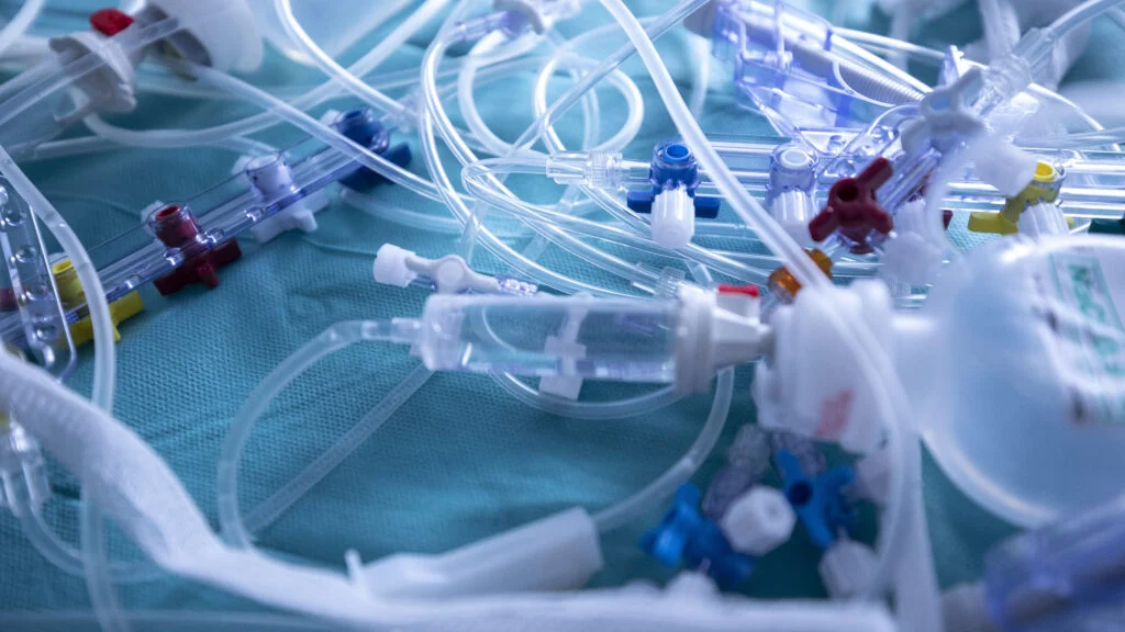 Platinum-Based Chemotherapy and Its Genetic Legacy: A New Study Reveals the Long-Term Impact on Childhood Liver Health.